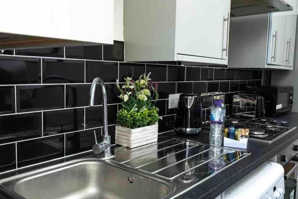 Spacious City Centre 2 Bedroom Apartment - Lt Apartment Leicester Exterior photo